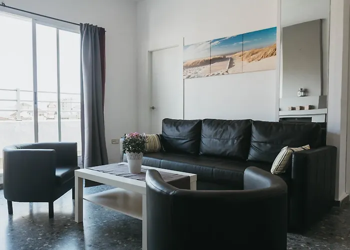 Atico Con Terraza Y Vistas